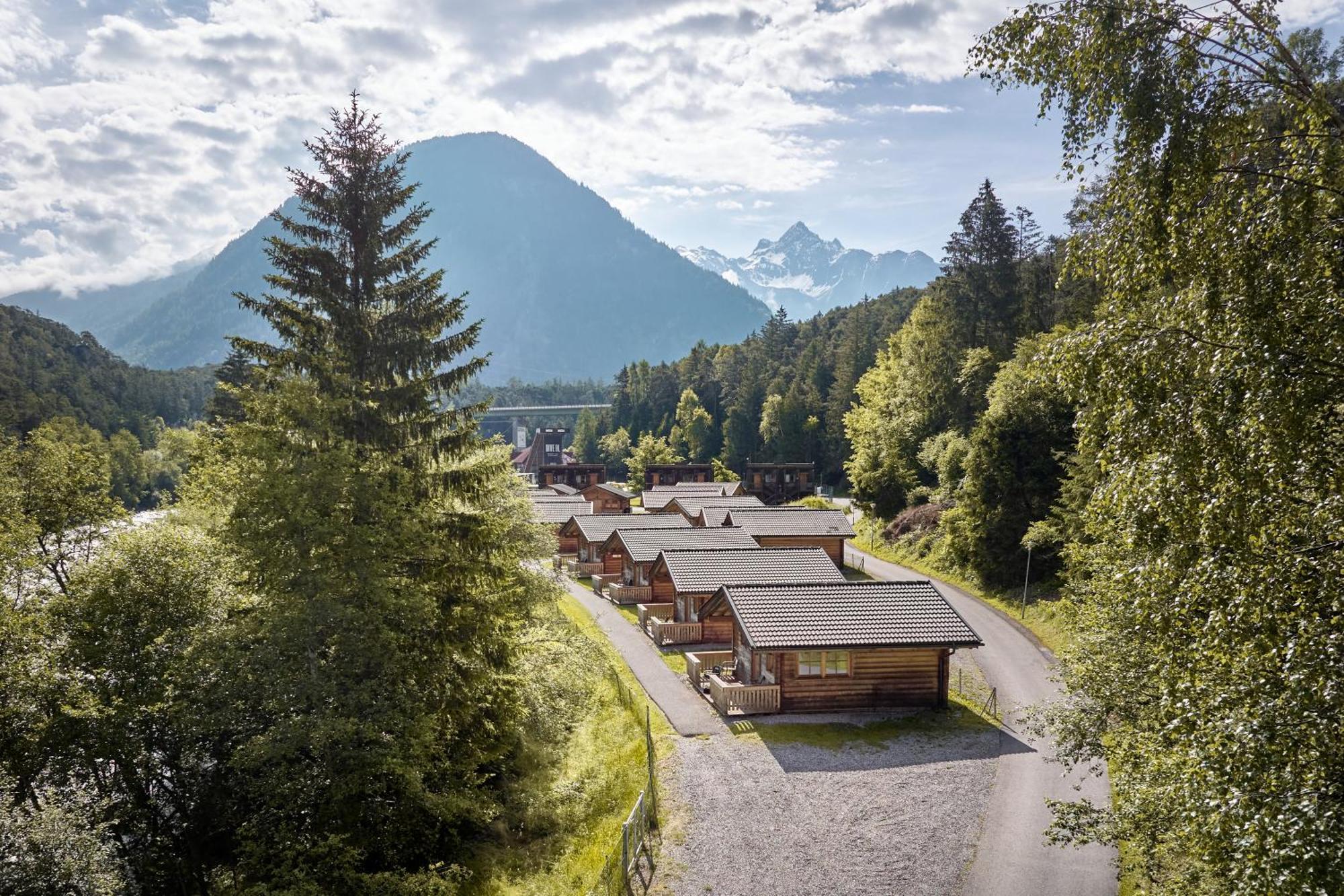 Готель Area 47 - Tirol Етцтал-Банхоф Екстер'єр фото